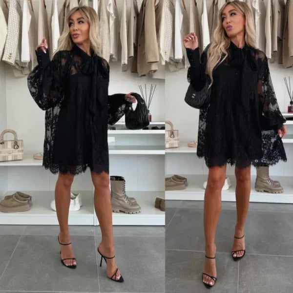 Eva | Mini Jurk met Strikhals